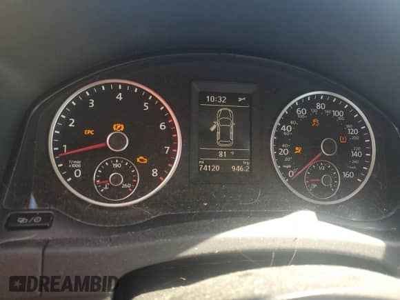 2016 Volkswagen Tiguan S с VIN WVGAV7AX2GW552886, выставлен на аукционе Copart как лот 70595895 с пробегом 74 120 миль миль и Списание • Salvage title. История ставок и продаж доступна на DreamBid. Изображение 9.