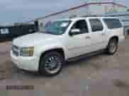 2009 Chevrolet Suburban LTZ z VIN 1GNFC360X9R170151, wystawiony jako IAAI lot #42931154 z przebiegiem 211 047 mil mil oraz . Historia ofert i sprzedaży dostępna na DreamBid. Obrazek 23.