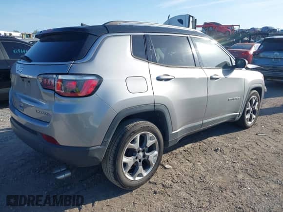 2018 Jeep Compass Limited with VIN 3C4NJCCB8JT212182, listed as a IAAI auction lot 42470763 with 109,425 mi miles and . Bid and sale history available at DreamBid. Image 4.