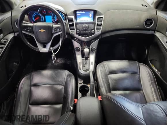 2014 Chevrolet Cruze LTZ z VIN 1G1PG5SB6E7109625, wystawiony jako Copart lot #82675855 z przebiegiem 101 214 mil mil oraz Szkoda całkowita • Salvage title. Historia ofert i sprzedaży dostępna na DreamBid. Obrazek 8.