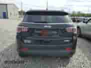 2019 Jeep Compass Latitude z VIN 3C4NJDBB9KT839384, wystawiony jako Copart lot #81746095 z przebiegiem 33 993 mil mil oraz Szkoda całkowita • Salvage title. Historia ofert i sprzedaży dostępna na DreamBid. Obrazek 6.