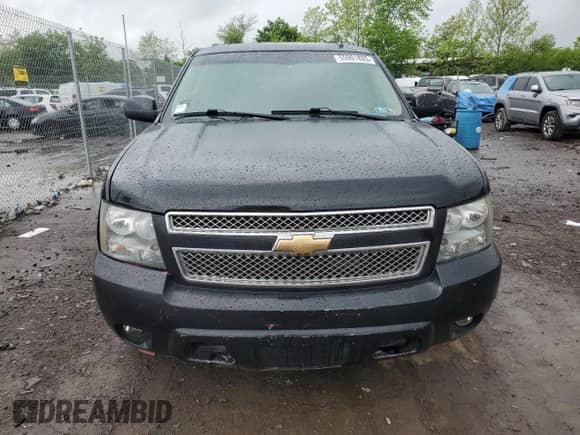 2014 Chevrolet Suburban LT с VIN 1GNSCJE09ER228409, выставлен на аукционе Copart как лот 55901885 с пробегом 328 470 миль миль и Чистый • Clean title. История ставок и продаж доступна на DreamBid. Изображение 5.