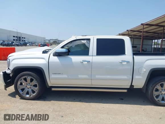 2018 GMC Sierra 1500 Denali с VIN 3GTU2PEJ4JG345941, выставлен на аукционе IAAI как лот 43113617 с пробегом 50 888 миль миль и . История ставок и продаж доступна на DreamBid. Изображение 14.