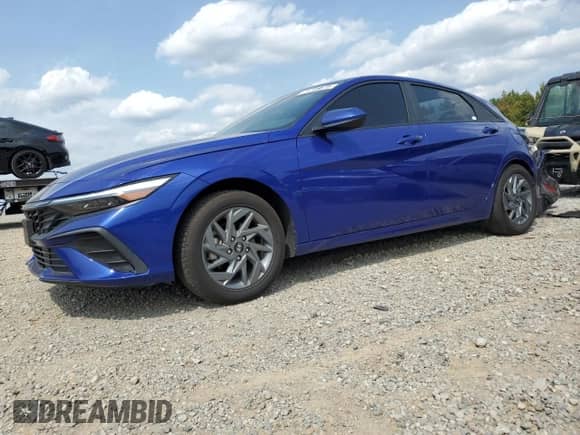 2024 Hyundai Elantra SEL with VIN KMHLM4DG8RU638577, listed as a Copart auction lot 71708675 with 38,190 mi miles and Salvage title. Bid and sale history available at DreamBid. Image 1.