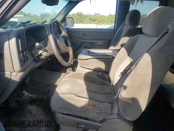 2003 Chevrolet Silverado 2500 LT с VIN 1GCGK29U93Z225026, выставлен на аукционе Copart как лот 81873645 с пробегом Не указан миль и Списание • Salvage title. История ставок и продаж доступна на DreamBid. Изображение 7.