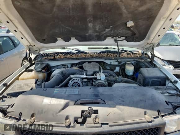 2002 Chevrolet Silverado 2500HD LT с VIN 1GCHK29132E202390, выставлен на аукционе Copart как лот 67762785 с пробегом 230 894 миль миль и Чистый • Clean title. История ставок и продаж доступна на DreamBid. Изображение 11.