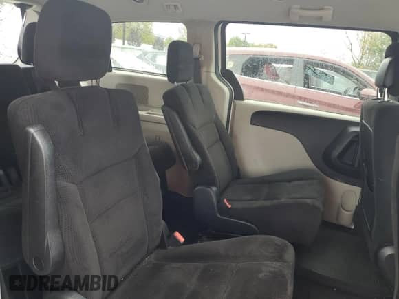 2014 Dodge Grand Caravan SE с VIN 2C4RDGBG3ER432982, выставлен на аукционе Copart как лот 84637895 с пробегом 109 883 миль миль и Чистый • Clean title. История ставок и продаж доступна на DreamBid. Изображение 10.