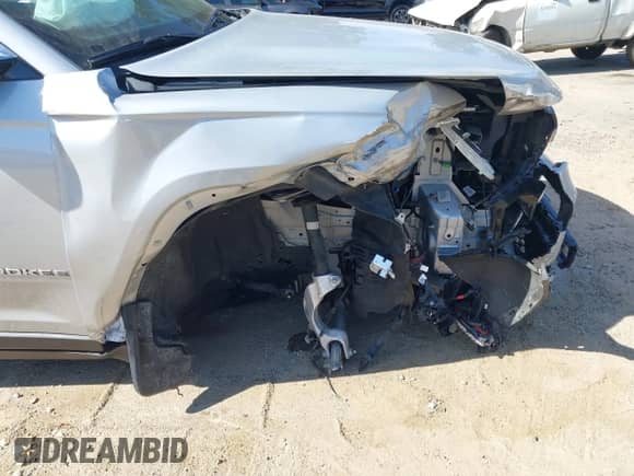 2021 Jeep Grand Cherokee Limited with VIN 1C4RJJBG8M8183319, listed as a IAAI auction lot 42309279 with 34,221 mi miles and . Bid and sale history available at DreamBid. Image 18.