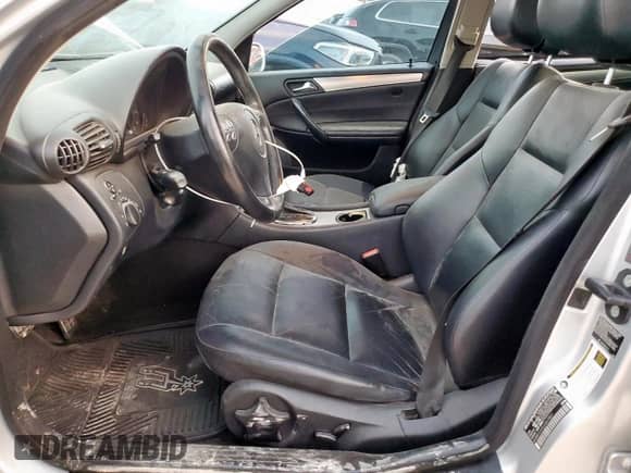 2006 Mercedes-Benz C 230 Sport z VIN WDBRF52H56A869801, wystawiony jako Copart lot #83770095 z przebiegiem 122 108 mil mil oraz Szkoda całkowita • Salvage title. Historia ofert i sprzedaży dostępna na DreamBid. Obrazek 7.