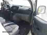 2018 Chevrolet City Express Cargo LT z VIN 3N63M0ZN8JK696176, wystawiony jako IAAI lot #41698152 z przebiegiem 132 767 mil mil oraz . Historia ofert i sprzedaży dostępna na DreamBid. Obrazek 5.