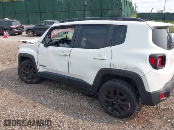 2018 Jeep Renegade Latitude z VIN ZACCJBBB7JPH09508, wystawiony jako IAAI lot #42896543 z przebiegiem 123 776 mil mil oraz . Historia ofert i sprzedaży dostępna na DreamBid. Obrazek 3.