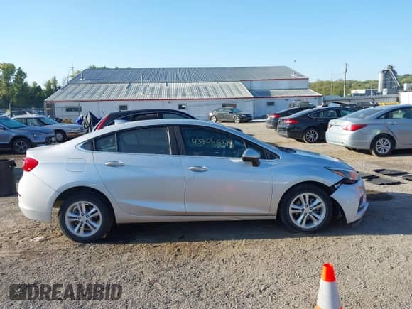 2017 Chevrolet Cruze LT with VIN 1G1BE5SM6H7119934, listed as a IAAI auction lot 43304658 with 95,844 mi miles and . Bid and sale history available at DreamBid. Image 13.