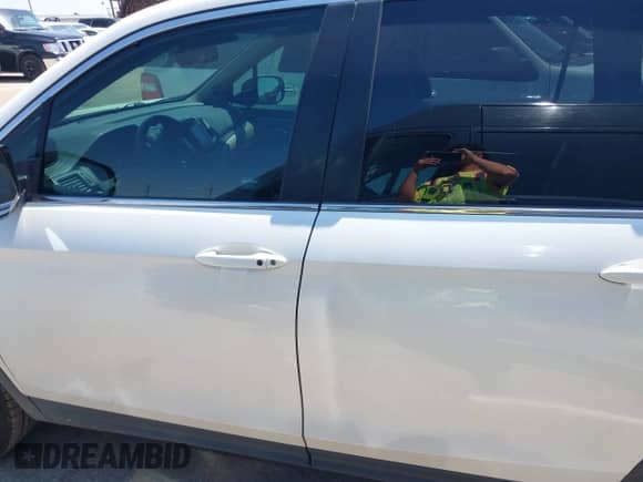 2018 Honda Pilot EX with VIN 5FNYF5H38JB031979, listed as a IAAI auction lot 42757483 with 99,175 mi miles and . Bid and sale history available at DreamBid. Image 14.