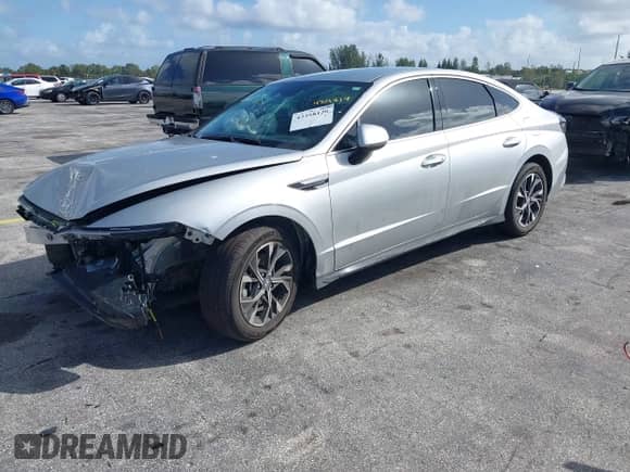 2024 Hyundai Sonata SEL с VIN KMHL64JA0RA415980, выставлен на аукционе IAAI как лот 43358120 с пробегом 19 685 миль миль и . История ставок и продаж доступна на DreamBid. Изображение 16.