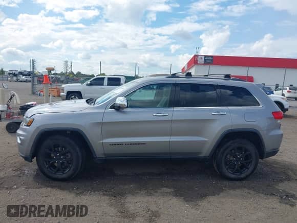2017 Jeep Grand Cherokee Limited z VIN 1C4RJFBG3HC918482, wystawiony jako IAAI lot #43386848 z przebiegiem 140 937 mil mil oraz . Historia ofert i sprzedaży dostępna na DreamBid. Obrazek 14.