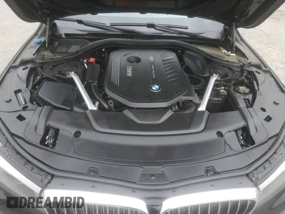 2019 BMW 7 Series 740i xDrive with VIN WBA7E4C55KGV70212, listed as a Copart auction lot 57330965 with 48,408 mi miles and Salvage title. Bid and sale history available at DreamBid. Image 11.