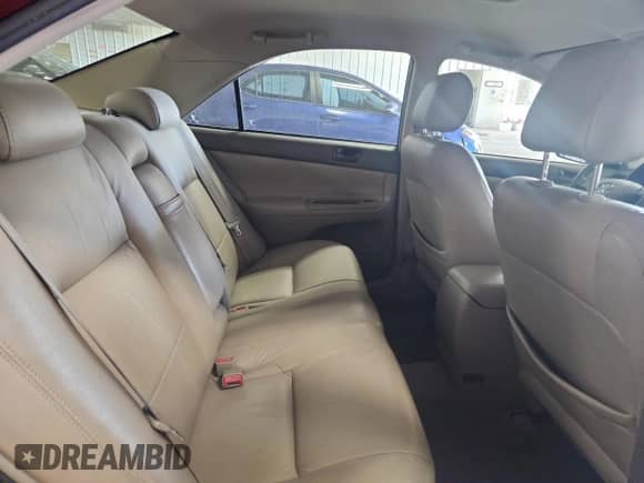 2003 Toyota Camry LE с VIN 4T1BE32K83U233983, выставлен на аукционе Copart как лот 84975145 с пробегом 249 718 миль миль и На запчасти • Non repairable. История ставок и продаж доступна на DreamBid. Изображение 10.