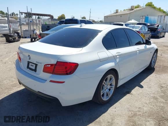 2013 BMW 5 Series 528i с VIN WBAXG5C54DD235060, выставлен на аукционе IAAI как лот 43017400 с пробегом 162 799 миль миль и . История ставок и продаж доступна на DreamBid. Изображение 4.