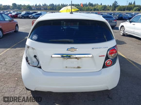 2014 Chevrolet Sonic LTZ с VIN 1G1JE6SB8E4227548, выставлен на аукционе IAAI как лот 43316295 с пробегом 59 646 миль миль и . История ставок и продаж доступна на DreamBid. Изображение 17.