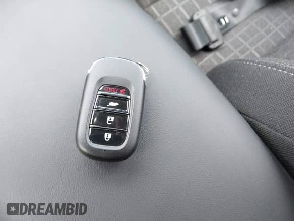2025 Honda HR-V LX z VIN 3CZRZ2H39SM773258, wystawiony jako IAAI lot #42257067 z przebiegiem 3 815 mil mil oraz . Historia ofert i sprzedaży dostępna na DreamBid. Obrazek 11.