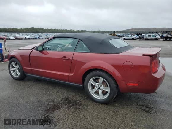 2008 Ford Mustang Deluxe z VIN 1ZVHT84N985119112, wystawiony jako Copart lot #86072335 z przebiegiem 119 820 mil mil oraz Szkoda całkowita • Salvage title. Historia ofert i sprzedaży dostępna na DreamBid. Obrazek 2.