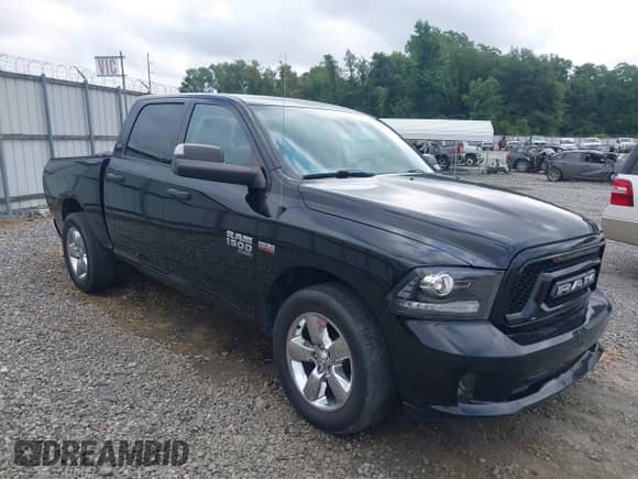 2019 Ram 1500 Express z VIN 1C6RR7KT2KS666515, wystawiony jako IAAI lot #42814938 z przebiegiem 66 244 mil mil oraz . Historia ofert i sprzedaży dostępna na DreamBid. Obrazek 1.
