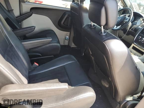 2018 Dodge Grand Caravan SXT with VIN 2C4RDGCG2JR326743, listed as a Copart auction lot 80452695 with 138,182 mi miles and Salvage title. Bid and sale history available at DreamBid. Image 10.