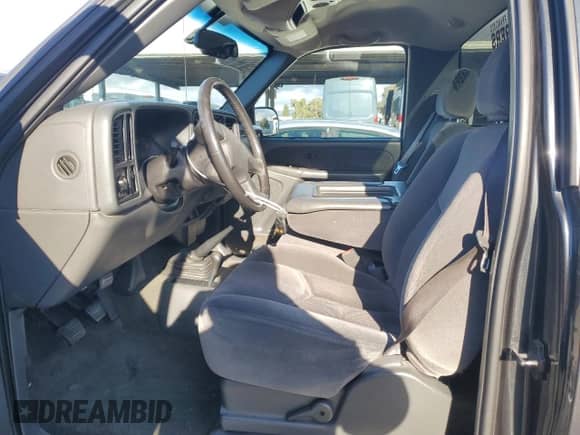 2003 GMC Sierra 1500 SLE z VIN 1GTEK14V23Z254997, wystawiony jako Copart lot #80293904 z przebiegiem 242 384 mil mil oraz Szkoda całkowita • Salvage title. Historia ofert i sprzedaży dostępna na DreamBid. Obrazek 7.