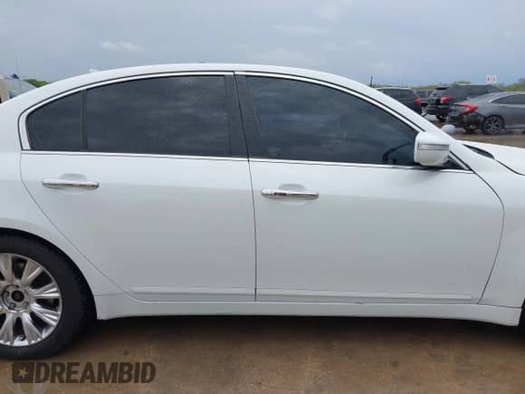 2010 Hyundai Genesis with VIN KMHGC4DE9AU105001, listed as a IAAI auction lot 41892564 with 203,191 mi miles and . Bid and sale history available at DreamBid. Image 13.