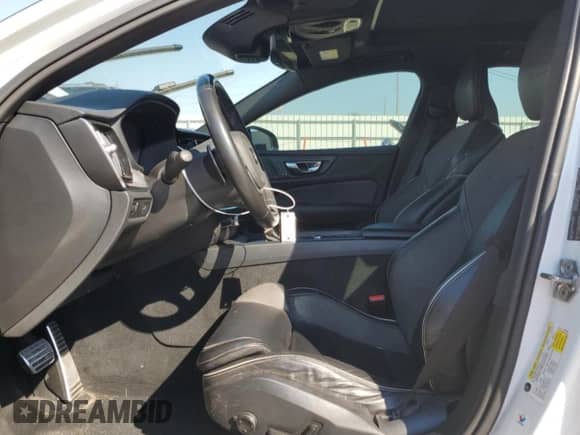 2019 Volvo S60 R-Design с VIN 7JR102FM1KG015838, выставлен на аукционе Copart как лот 46232505 с пробегом 65 404 миль миль и Списание • Salvage title. История ставок и продаж доступна на DreamBid. Изображение 7.