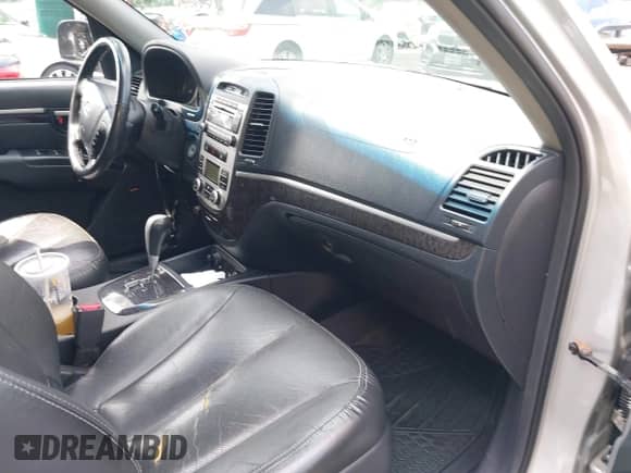 2008 Hyundai Santa Fe SE с VIN 5NMSH73E38H216065, выставлен на аукционе IAAI как лот 42982684 с пробегом 139 673 миль миль и . История ставок и продаж доступна на DreamBid. Изображение 5.