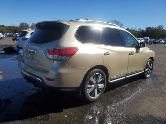 2013 Nissan Pathfinder SL с VIN 5N1AR2MM8DC657650, выставлен на аукционе Copart как лот 86648305 с пробегом 108 481 миль миль и Списание • Salvage title. История ставок и продаж доступна на DreamBid. Изображение 3.