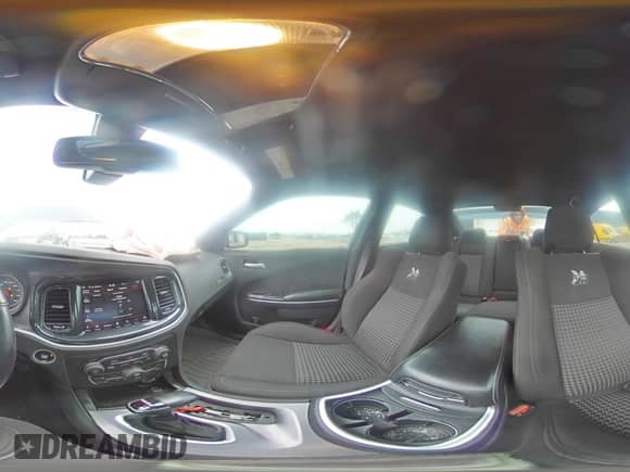 2020 Dodge Charger Scat Pack z VIN 2C3CDXGJ2LH232418, wystawiony jako Copart lot #52295445 z przebiegiem 47 483 mil mil oraz Szkoda całkowita • Salvage title. Historia ofert i sprzedaży dostępna na DreamBid. Obrazek 13.