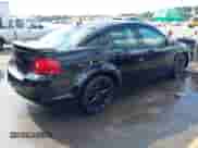 2014 Dodge Avenger SXT z VIN 1C3CDZCG8EN165887, wystawiony jako IAAI lot #43144237 z przebiegiem 239 589 mil mil oraz . Historia ofert i sprzedaży dostępna na DreamBid. Obrazek 4.