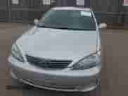 2005 Toyota Camry LE with VIN 4T1BF30K95U618598, listed as a IAAI auction lot 42912178 with 142,880 mi miles and . Bid and sale history available at DreamBid. Image 6.