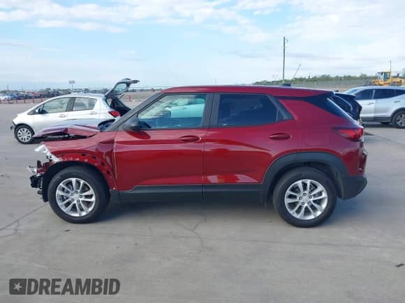 2024 Chevrolet TrailBlazer LS with VIN KL79MMS23RB142892, listed as a IAAI auction lot 40777333 with 5,812 mi miles and . Bid and sale history available at DreamBid. Image 14.