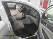 2019 Hyundai Tucson Value с VIN KM8J3CA40KU896550, выставлен на аукционе IAAI как лот 43015572 с пробегом 104 050 миль миль и . История ставок и продаж доступна на DreamBid. Изображение 5.