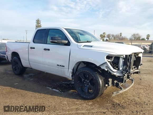 2023 Ram 1500 Lone Star z VIN 1C6RREBT8PN553095, wystawiony jako IAAI lot #41647688 z przebiegiem 18 574 mil mil oraz . Historia ofert i sprzedaży dostępna na DreamBid. Obrazek 14.