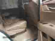 2015 Cadillac Escalade Platinum z VIN 1GYS4PKJ7FR594810, wystawiony jako IAAI lot #41246236 z przebiegiem 132 886 mil mil oraz . Historia ofert i sprzedaży dostępna na DreamBid. Obrazek 8.