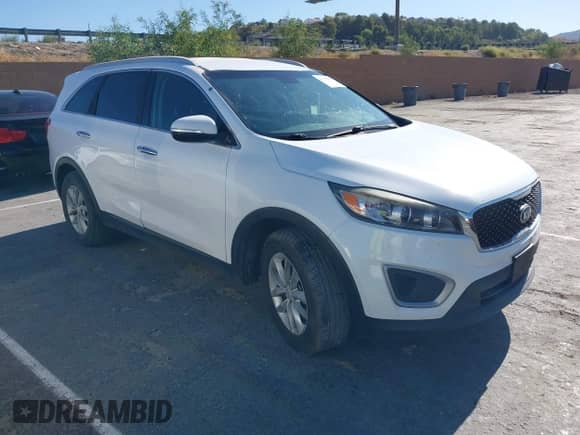 2018 Kia Sorento LX with VIN 5XYPG4A33JG344914, listed as a IAAI auction lot 42824031 with 165,949 mi miles and . Bid and sale history available at DreamBid. Image 1.