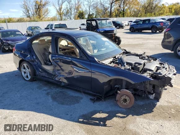 2013 BMW 3 Series 328i xDrive с VIN WBA3B3G50DNR79633, выставлен на аукционе Copart как лот 90660815 с пробегом Не указан миль и Чистый • Clean title. История ставок и продаж доступна на DreamBid. Изображение 4.