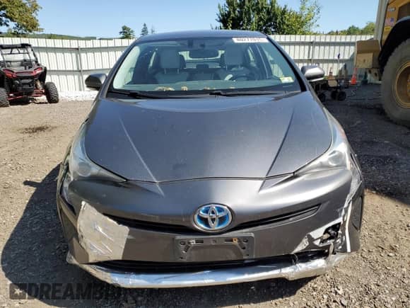 2016 Toyota Prius Three Touring z VIN JTDKARFUXG3002285, wystawiony jako Copart lot #80277015 z przebiegiem 163 611 mil mil oraz Czysty tytuł • Clean title. Historia ofert i sprzedaży dostępna na DreamBid. Obrazek 5.