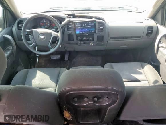 2012 Chevrolet Silverado 1500 LS z VIN 3GCPCREA1CG248592, wystawiony jako Copart lot #71743905 z przebiegiem 220 764 mil mil oraz Szkoda całkowita • Salvage title. Historia ofert i sprzedaży dostępna na DreamBid. Obrazek 8.