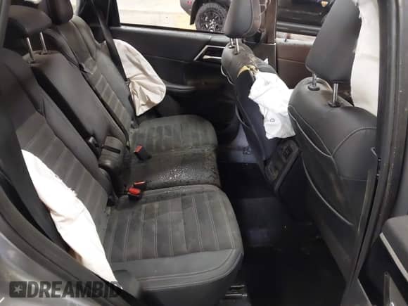2023 Mitsubishi Outlander SE с VIN JA4J4UA88PZ058684, выставлен на аукционе IAAI как лот 42881145 с пробегом 61 440 миль миль и . История ставок и продаж доступна на DreamBid. Изображение 8.