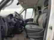 2020 Ram ProMaster Cargo z VIN 3C6TRVBG3LE106004, wystawiony jako Copart lot #84624805 z przebiegiem 103 209 mil mil oraz Szkoda całkowita • Salvage title. Historia ofert i sprzedaży dostępna na DreamBid. Obrazek 7.