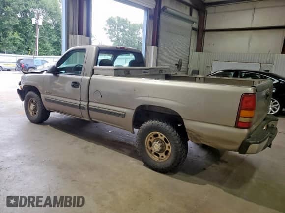 1999 Chevrolet Silverado 2500 LS z VIN 1GCGC24U9XE212360, wystawiony jako Copart lot #59706545 z przebiegiem 105 795 mil mil oraz Szkoda całkowita • Salvage title. Historia ofert i sprzedaży dostępna na DreamBid. Obrazek 2.