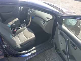 2013 Hyundai Elantra GLS z VIN 5NPDH4AE2DH314978, wystawiony jako IAAI lot #43090684 z przebiegiem 196 503 mil mil oraz . Historia ofert i sprzedaży dostępna na DreamBid. Obrazek 5.