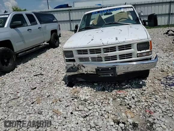 1995 Chevrolet Silverado 2500 с VIN 1GCFC24KXSE235794, выставлен на аукционе Copart как лот 65941215 с пробегом 134 088 миль миль и Списание • Salvage title. История ставок и продаж доступна на DreamBid. Изображение 13.