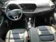 2024 Chevrolet TrailBlazer ACTIV z VIN KL79MVSL7RB123471, wystawiony jako Copart lot #61374115 z przebiegiem 12 047 mil mil oraz Szkoda całkowita • Salvage title. Historia ofert i sprzedaży dostępna na DreamBid. Obrazek 8.