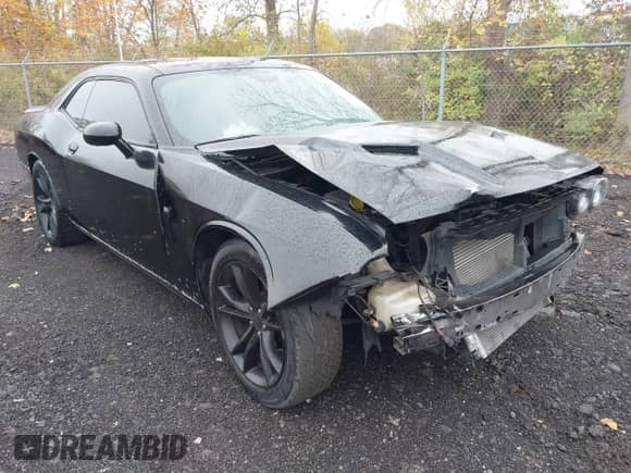 2016 Dodge Challenger SXT Plus z VIN 2C3CDZAG6GH120624, wystawiony jako IAAI lot #43501177 z przebiegiem 124 424 mil mil oraz . Historia ofert i sprzedaży dostępna na DreamBid. Obrazek 1.